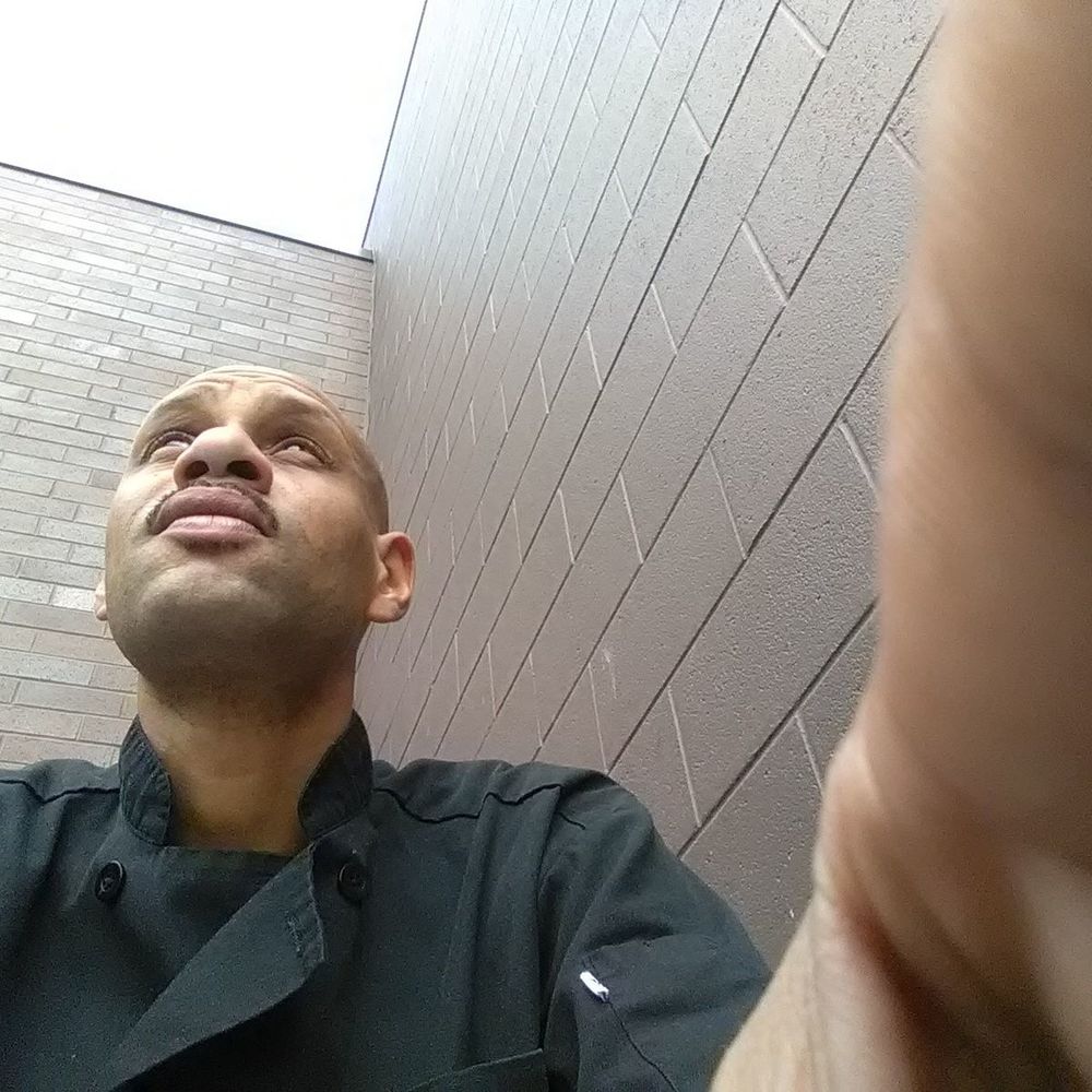 Meet your Posher, Ernest